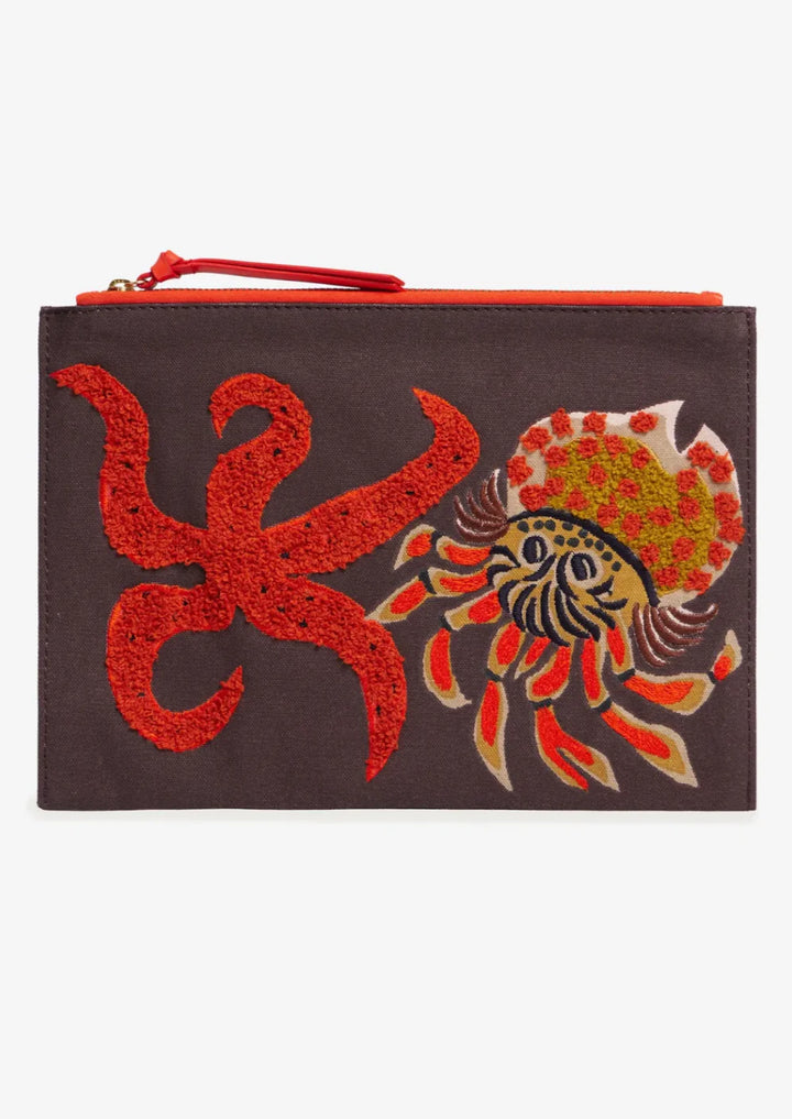 EMBROIDERED POUCH / POCHETTE BRODEE BROWN