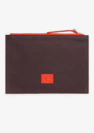 EMBROIDERED POUCH / POCHETTE BRODEE BROWN